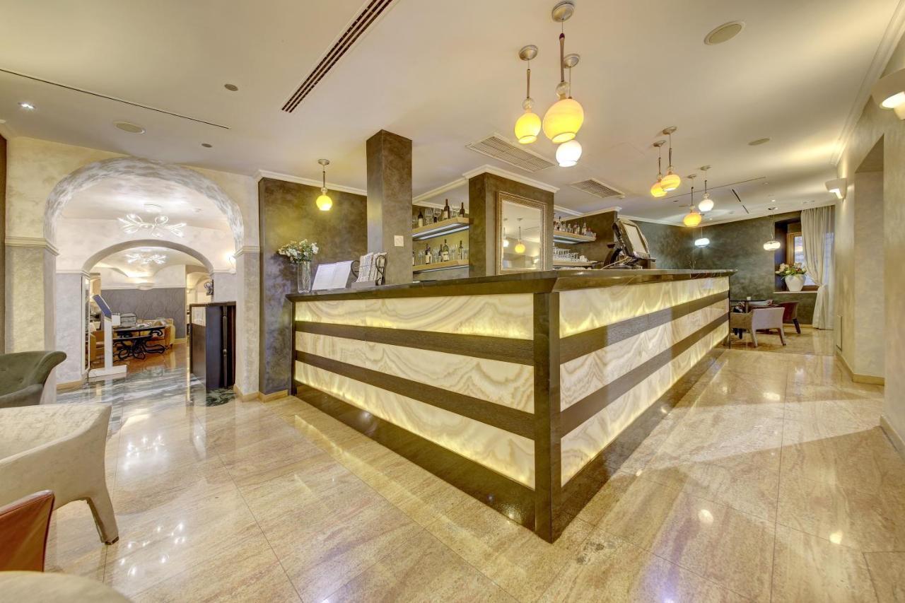 Hotel Vardar Котор Екстериор снимка