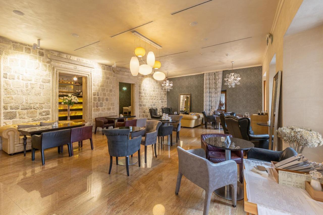 Hotel Vardar Котор Екстериор снимка