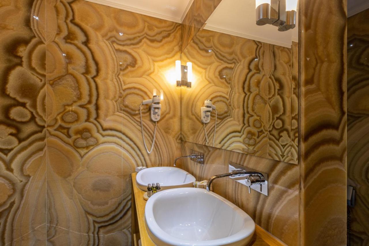 Hotel Vardar Котор Екстериор снимка